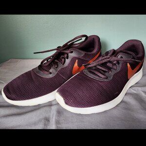 Nike Tanjun Womens 11 Purple Rose Metallic Fitness Sneakers